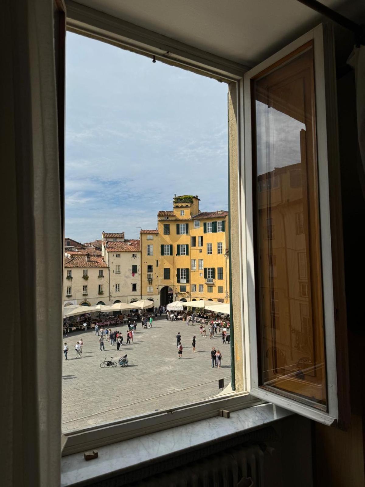 Micheli Suite Anfiteatro Square Lucca Eksteriør billede