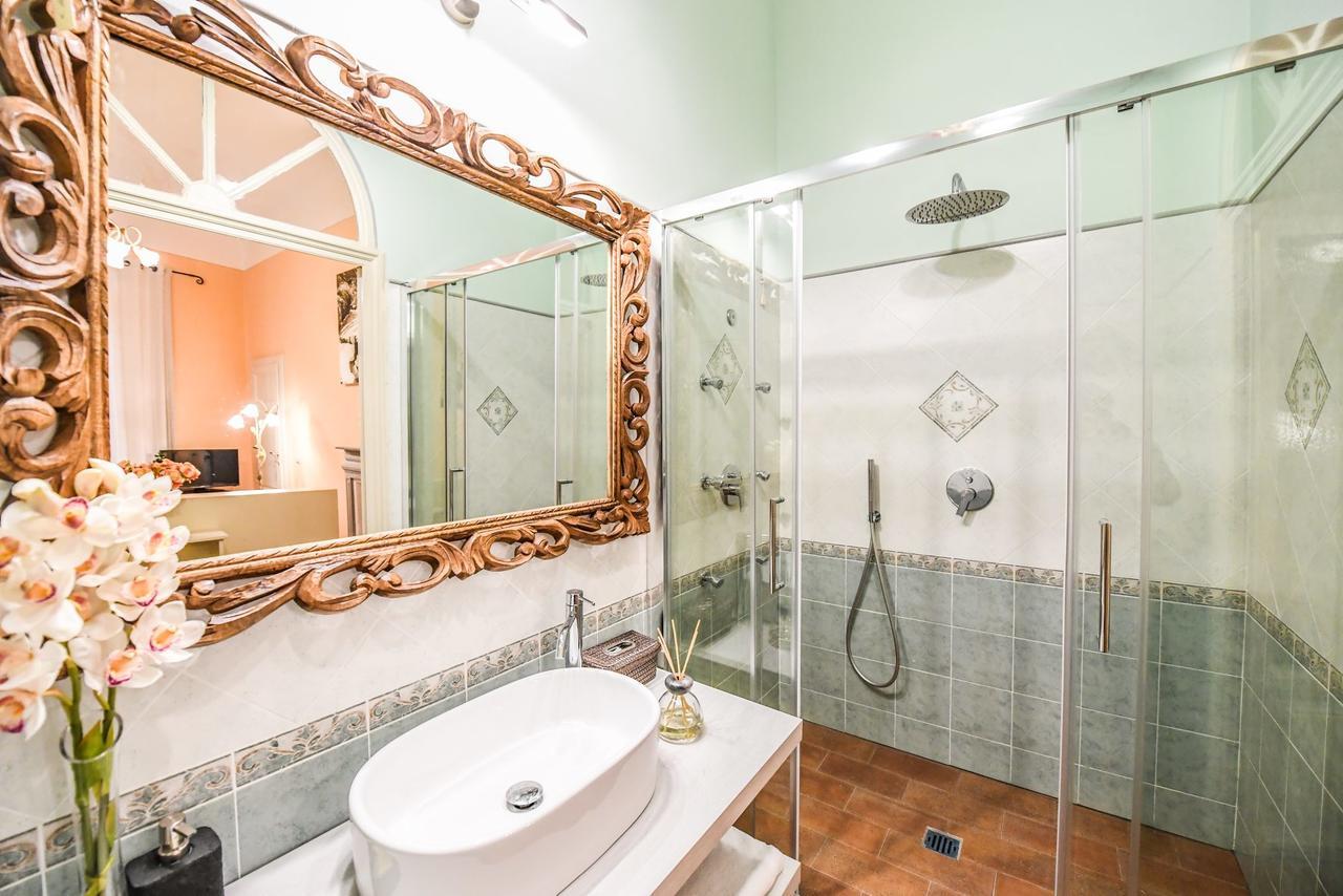 Micheli Suite Anfiteatro Square Lucca Eksteriør billede