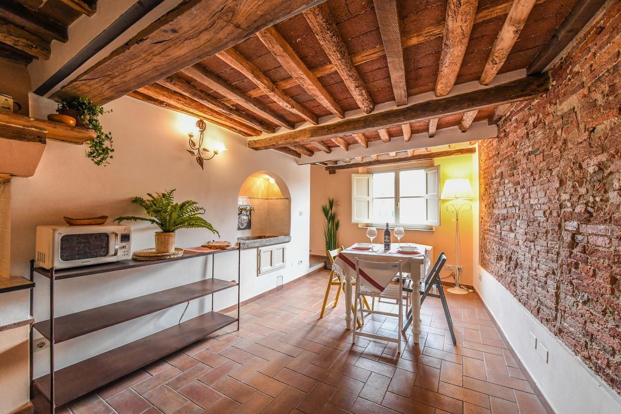 Micheli Suite Anfiteatro Square Lucca Eksteriør billede