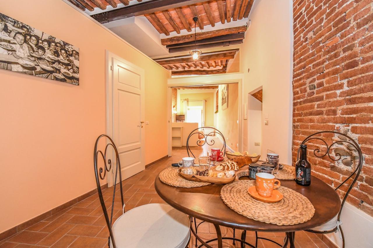 Micheli Suite Anfiteatro Square Lucca Eksteriør billede