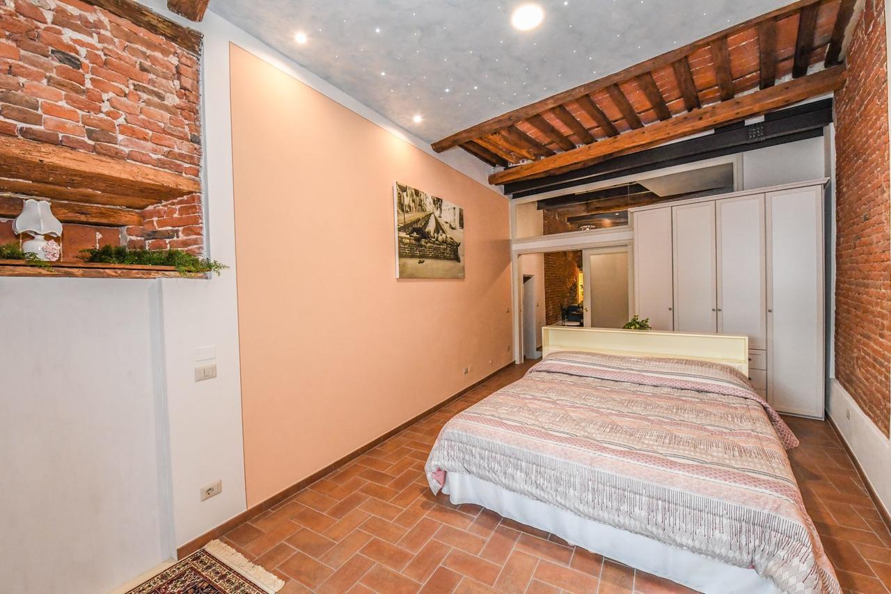 Micheli Suite Anfiteatro Square Lucca Eksteriør billede