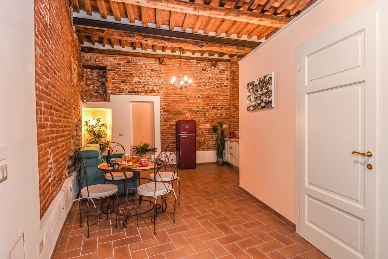 Micheli Suite Anfiteatro Square Lucca Eksteriør billede